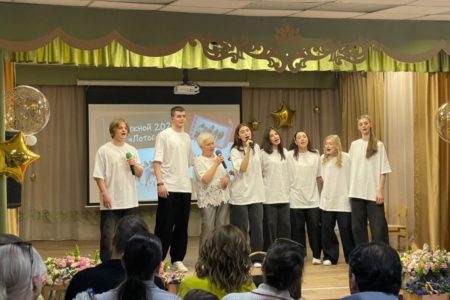 Последний звонок для выпускников 11 класса